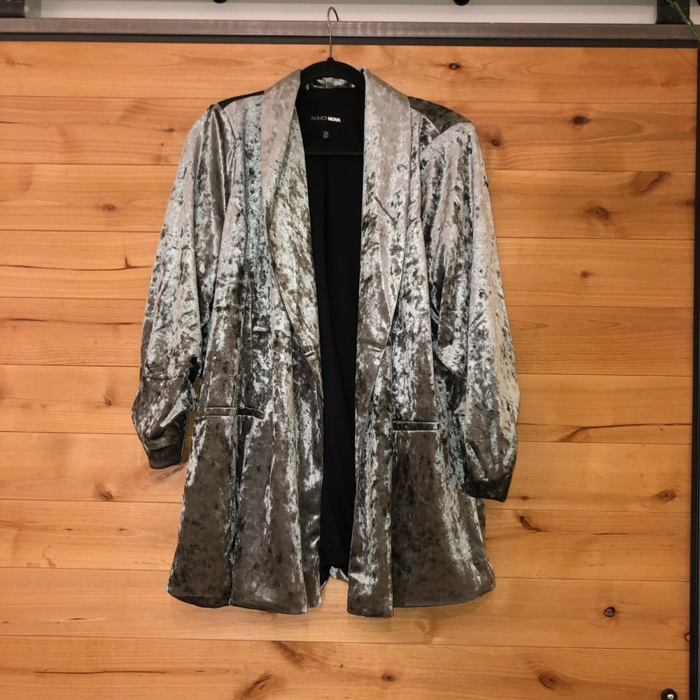 Fashion Nova Grey Velvet Blazer SZ 2XL